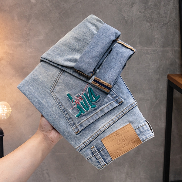 ブランドジーンズ着用イメージ